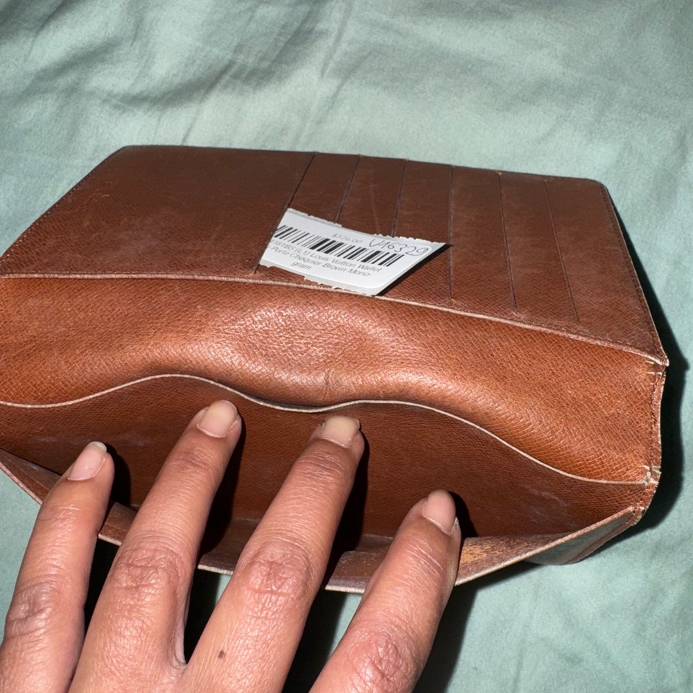 Louis Vuitton Brown Monogram Card Holder - Picture 4 of 5